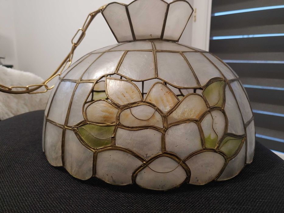 Lampa wisząca z masy perłowej