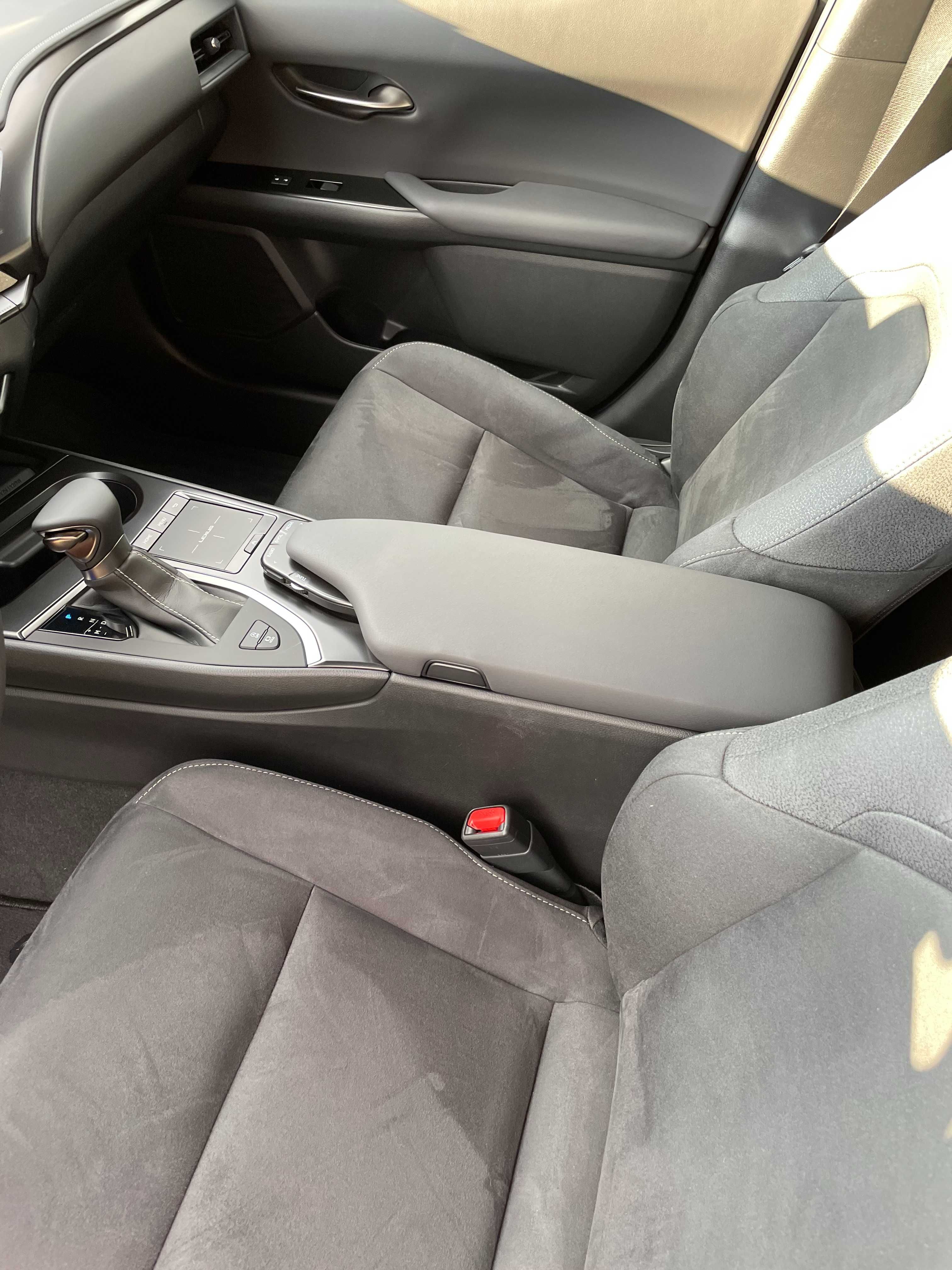 Lexus UX 250h Hybryda wynajem z wykupem w kwocie 3400zł BEZ BIK KRD