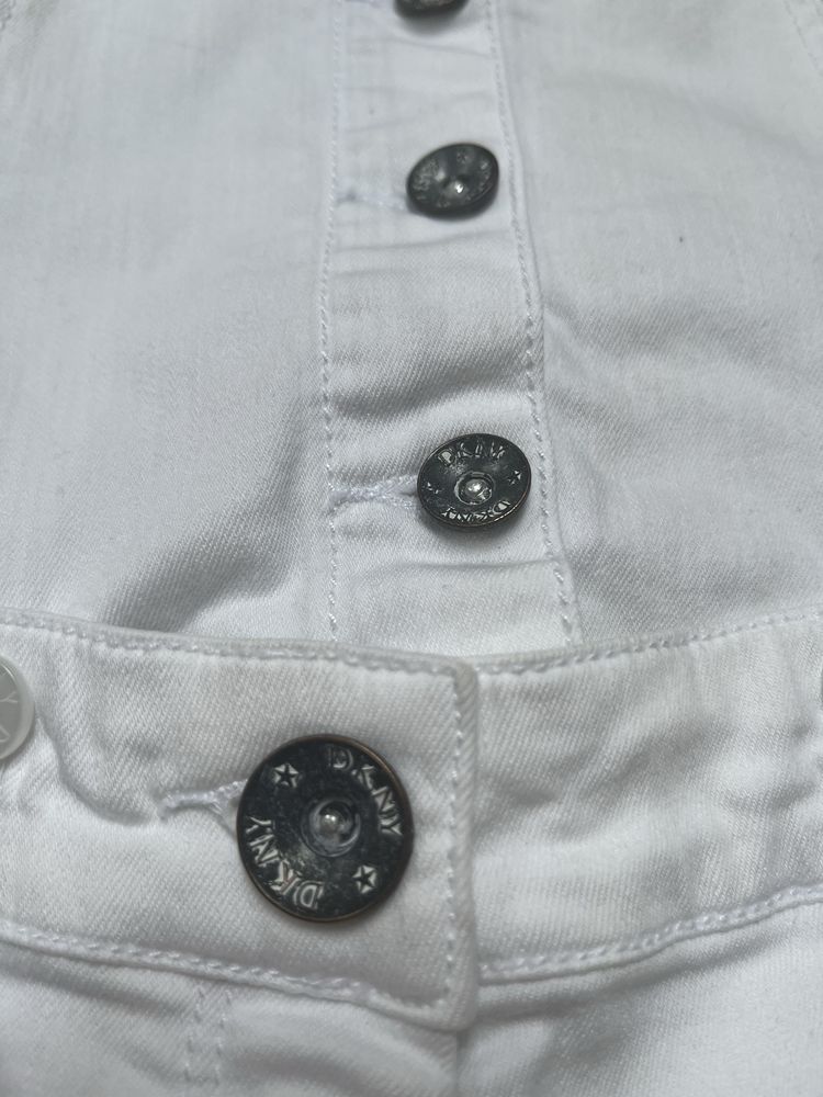 Białe ogrodniczki jeans  DKNY r. XS