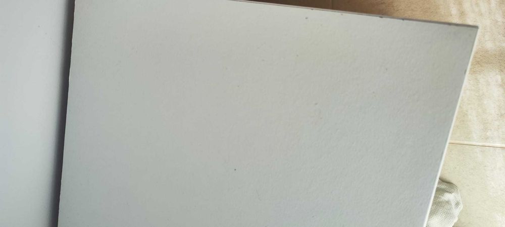 Mesa de cabeceira Ikea