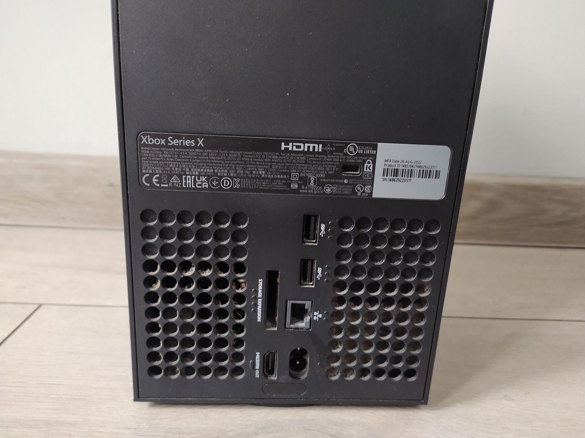Konsola Xbox Series X 1TB + pad i dwie gry