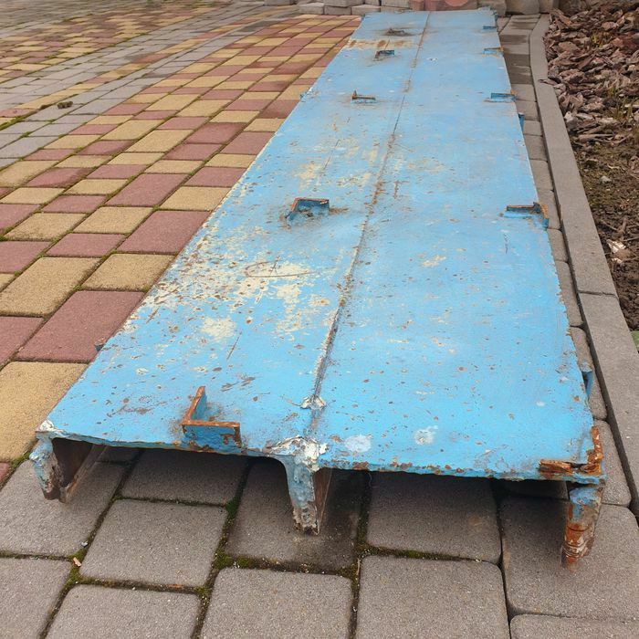 Продам швелер, сейфи