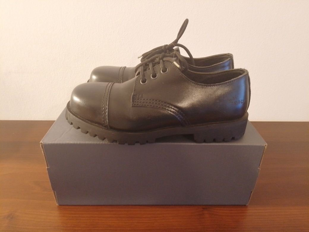 Glany 41  Pure Trash Boot Germany , Skrecane , Skóra, Uniseks