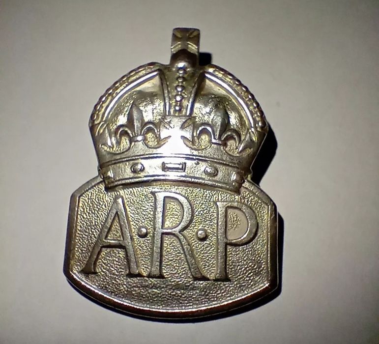 Crachá em prata da Segunda Guerra Mundial ARP
