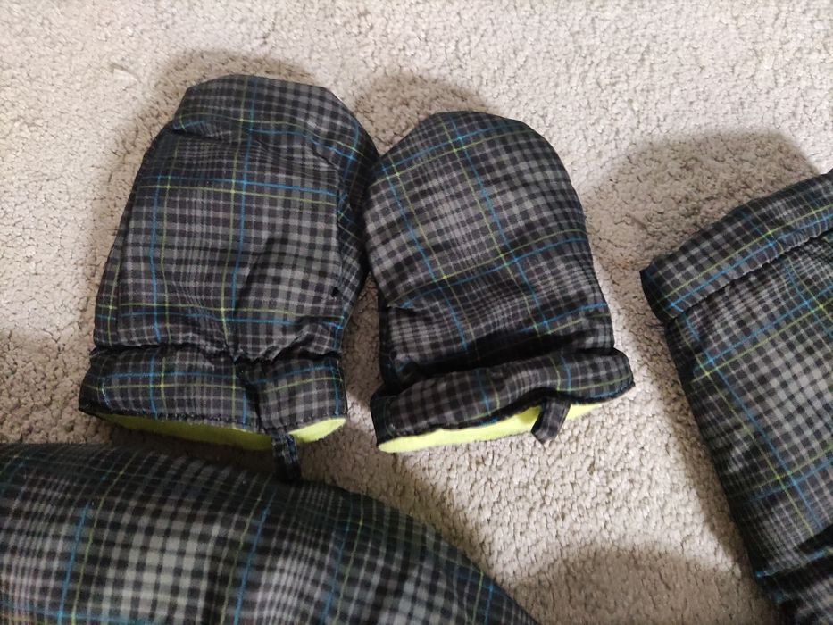 Kombinezon dla niemowlaka r.68