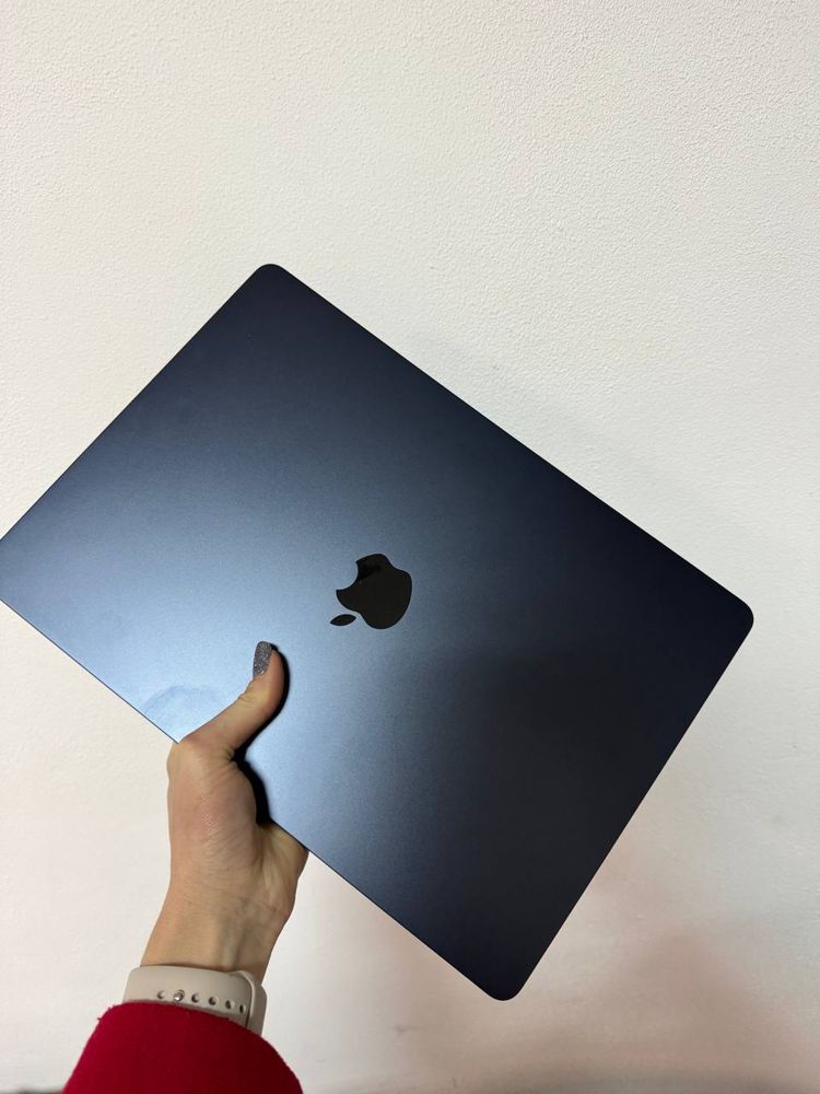 Macbook Air 15”, 2023, 8/256gb Midnight, стан нового, повний комплект