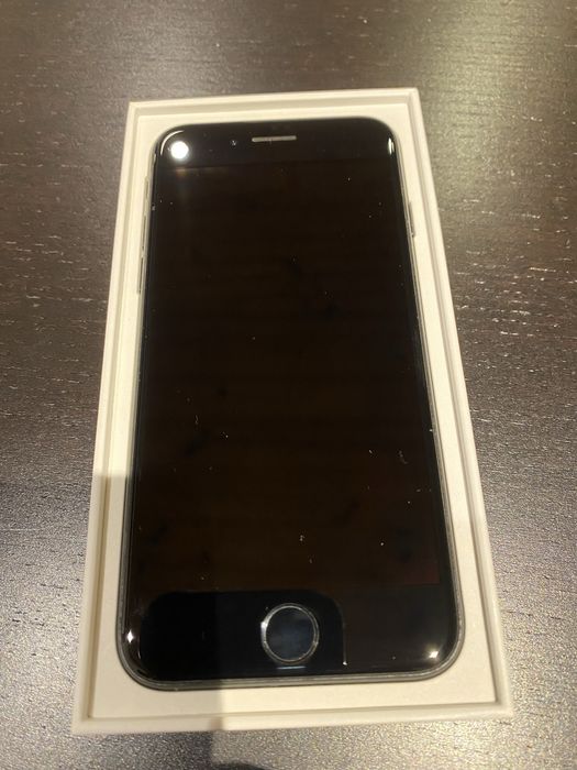 Apple iPhone SE 128GB