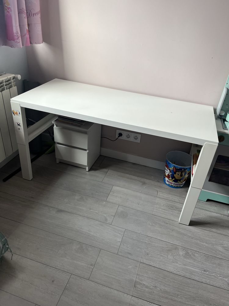 Biurko Pahl Ikea i krzeslo do biurka