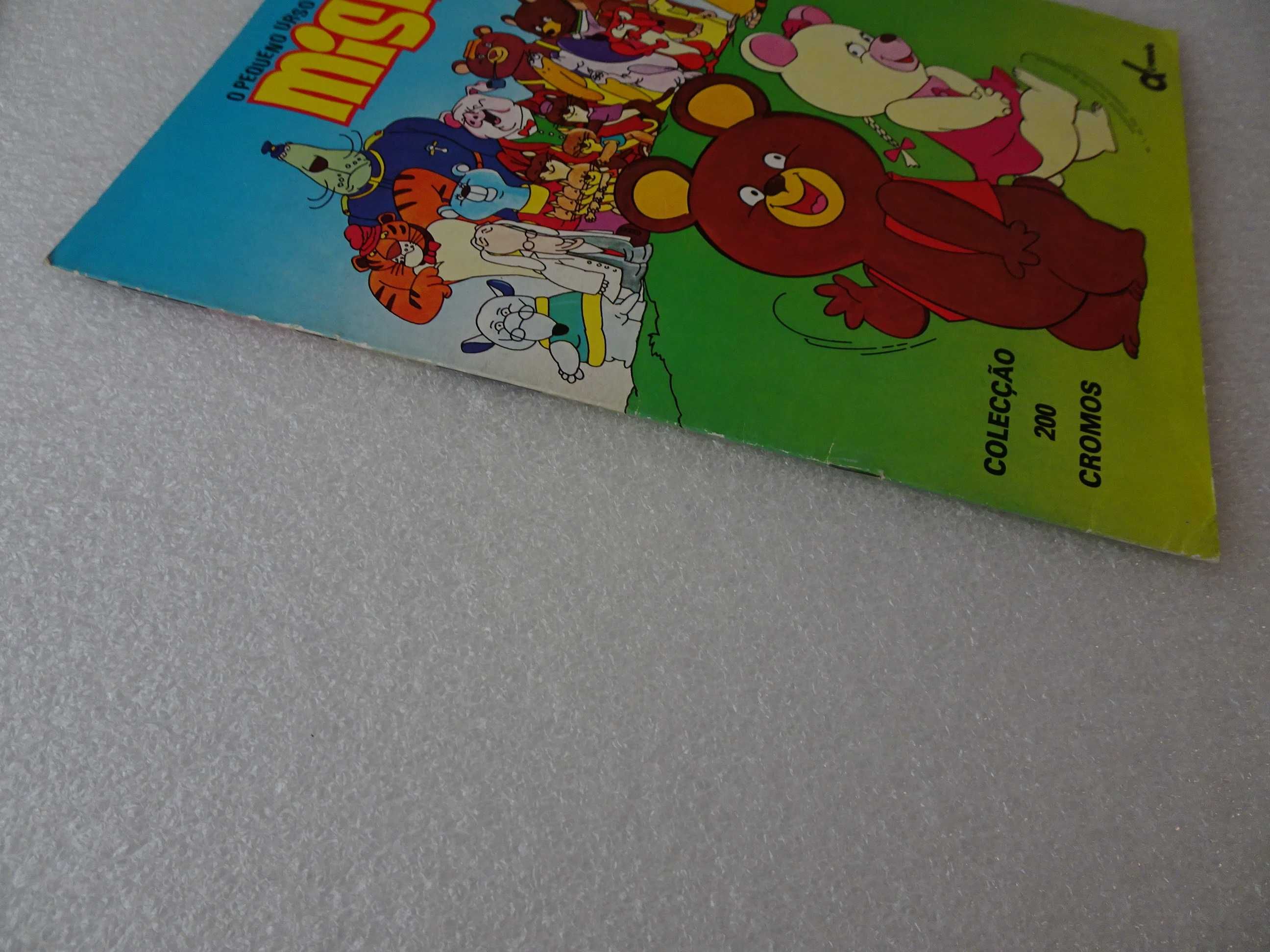 Caderneta de cromos O Pequeno Urso Misha - Disvenda (tem 16 cromos)