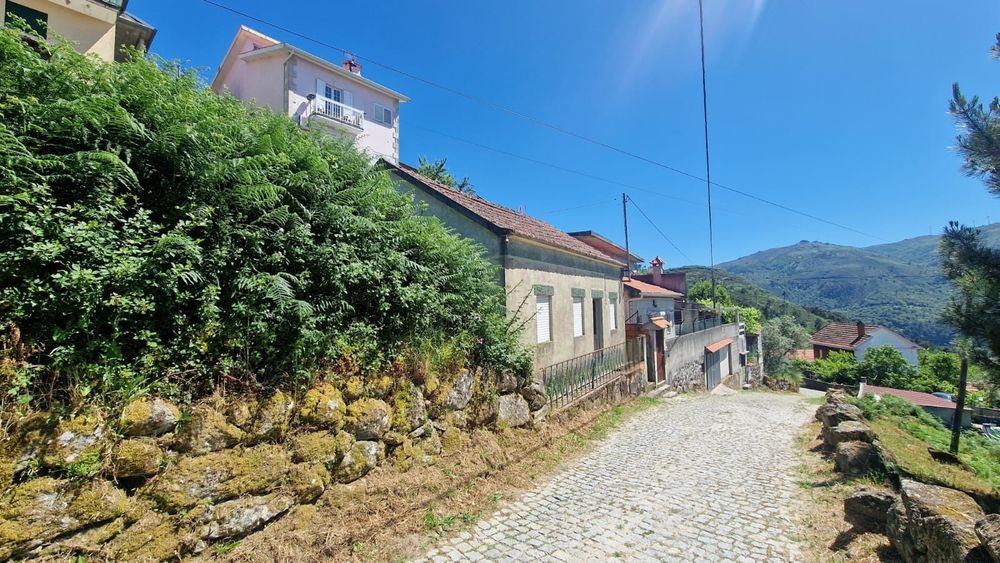 Moradia para Restauro em Ruivais - Ferreiros de Tendais