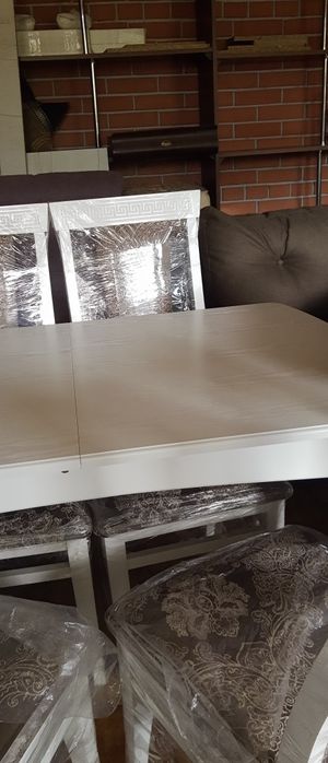 Стіл розкладний з стільцями