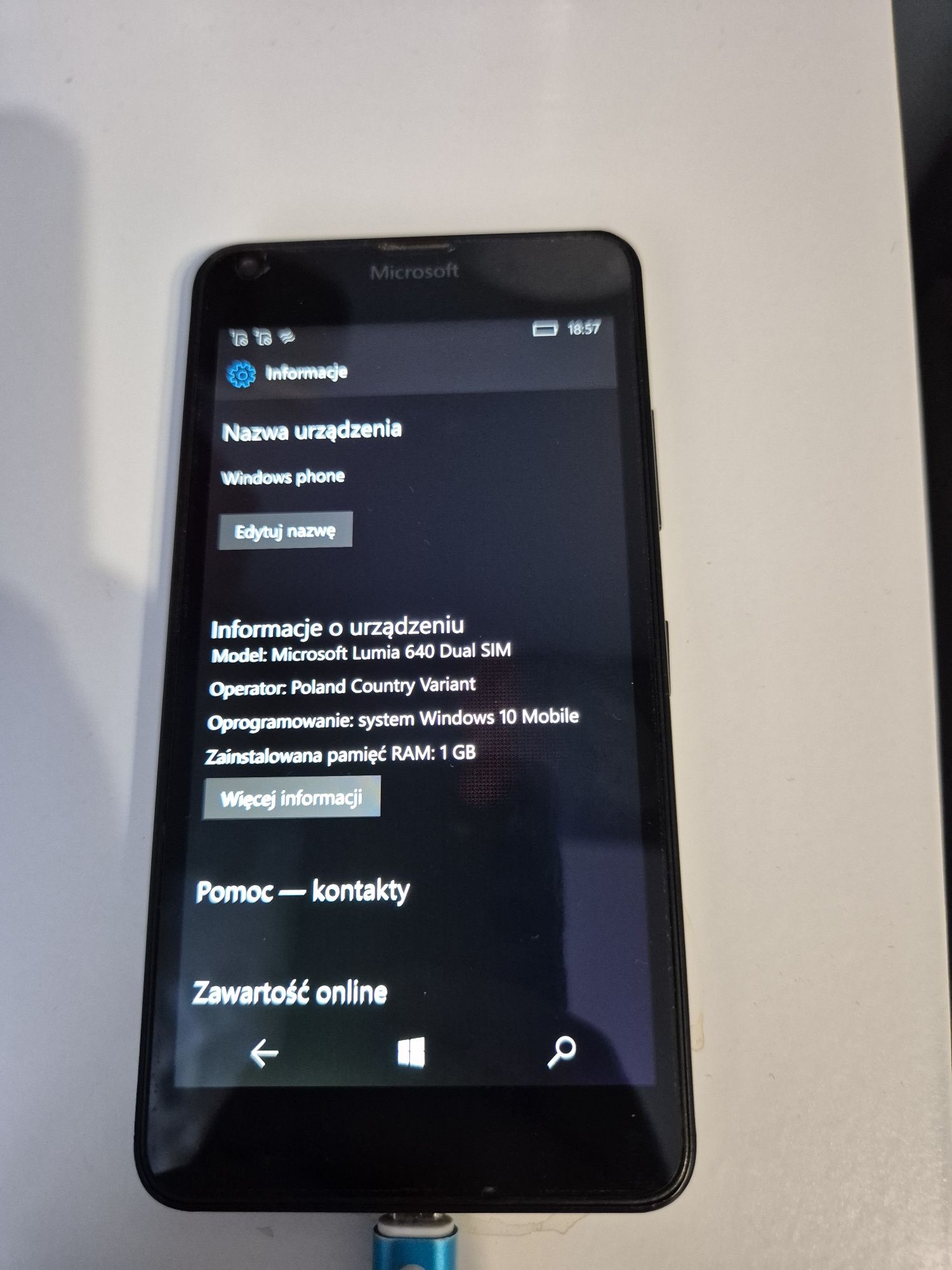 Telefon Lumia 640