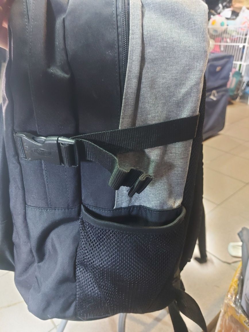 Міський рюкзак EASTPAK