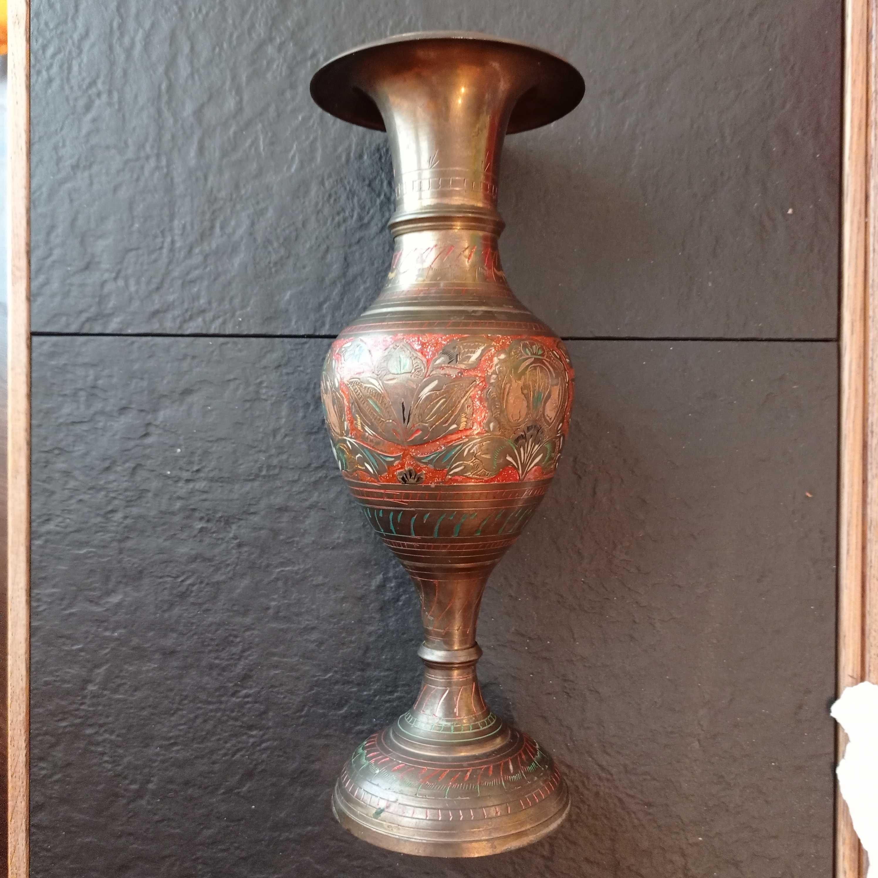 stary indyjski mosiężny wazon - duży