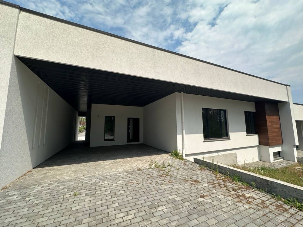 Продаж сучасного будинку 220 м2 з частковим ремонтом у КМ Белгравія