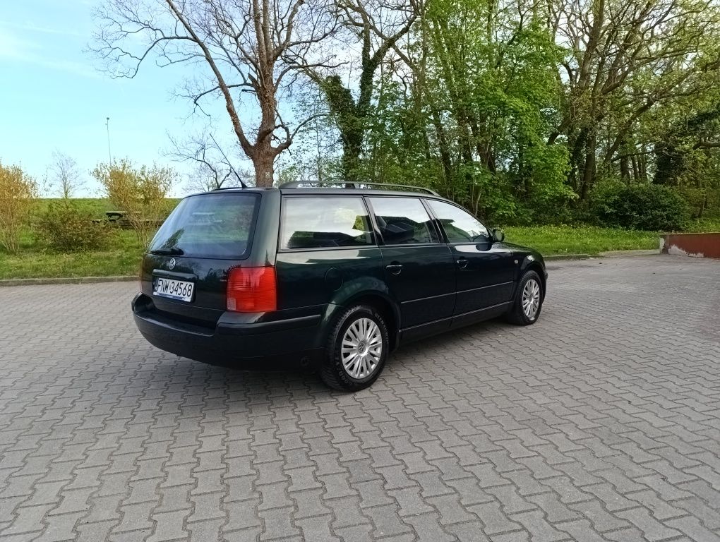 Volkswagen Passat 1.8 125KM LPG Klima Radio Relingi ZADBANY