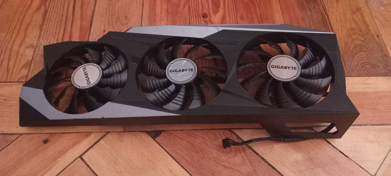 кожух на Gigabyte RTX3090 видеокарту