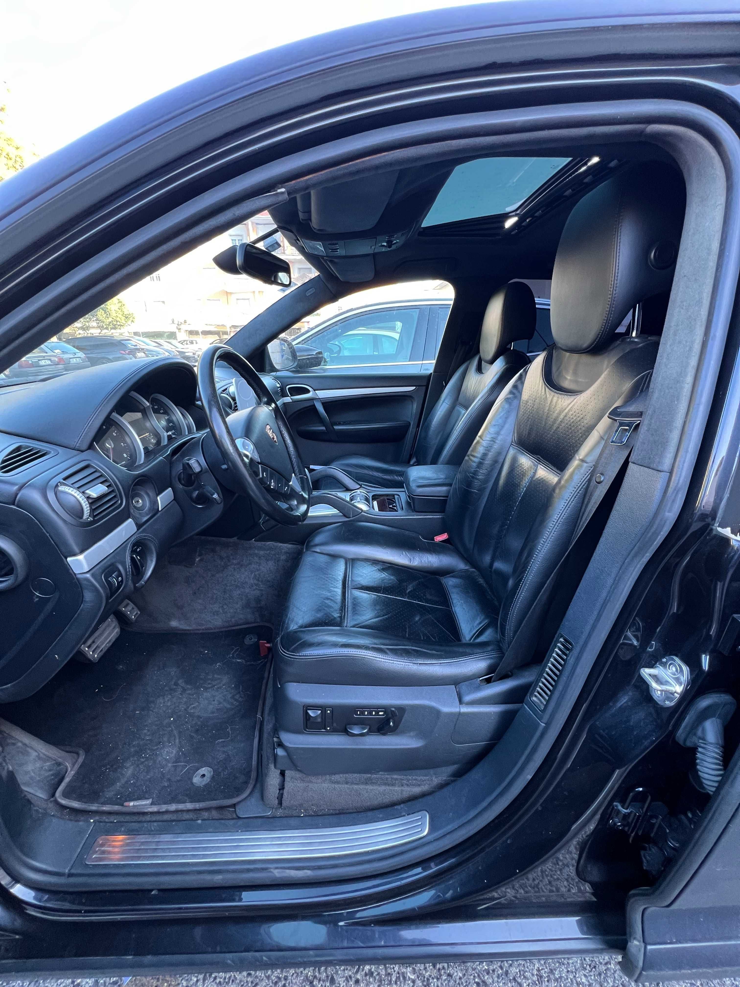 Porsche Cayenne BiTurbo (450 cv)