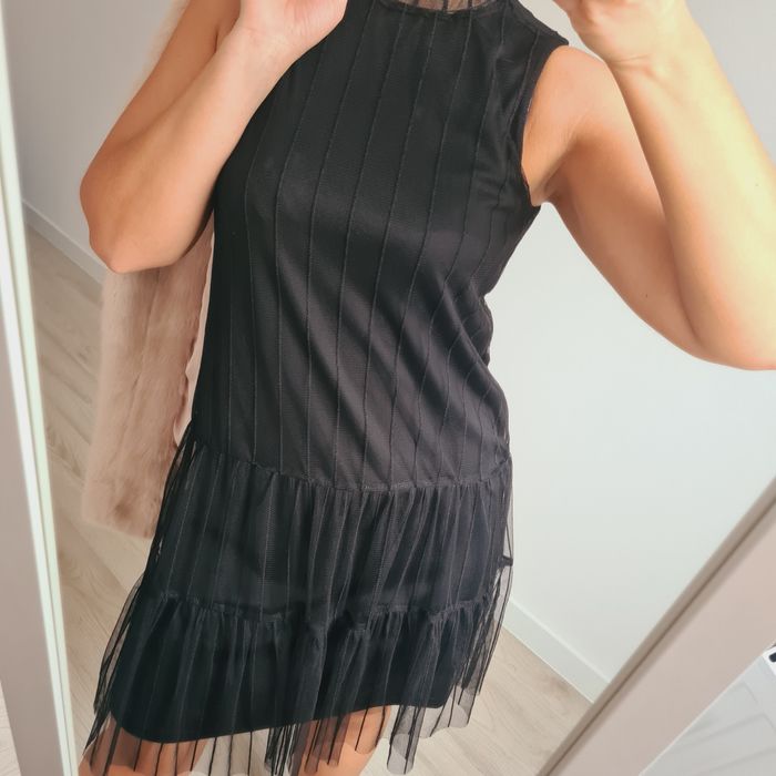 Czarna elegancka sukienka idealna na sylwestra ,nowa od Reserved