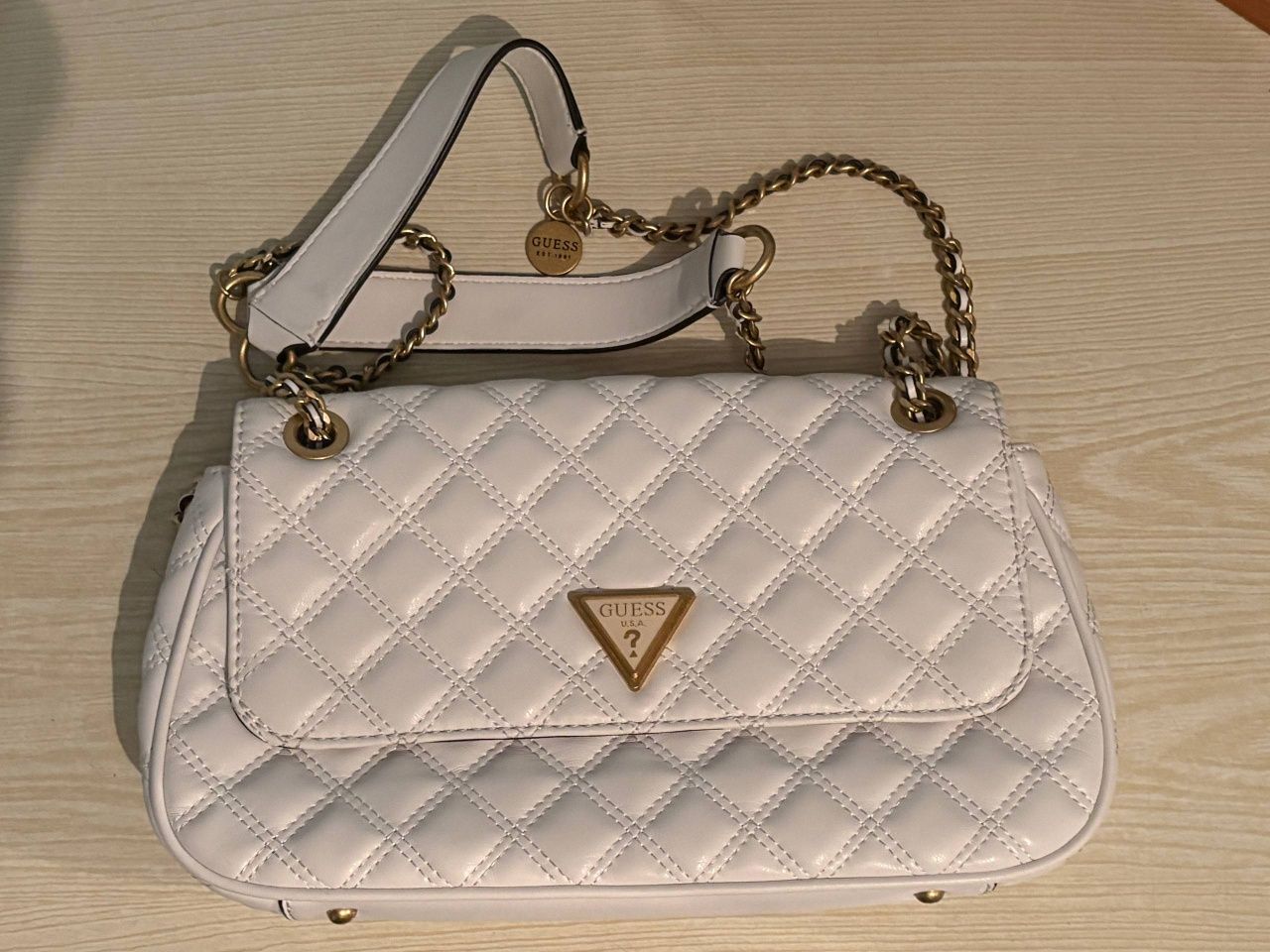 Жіноча сумка GUESS Giully