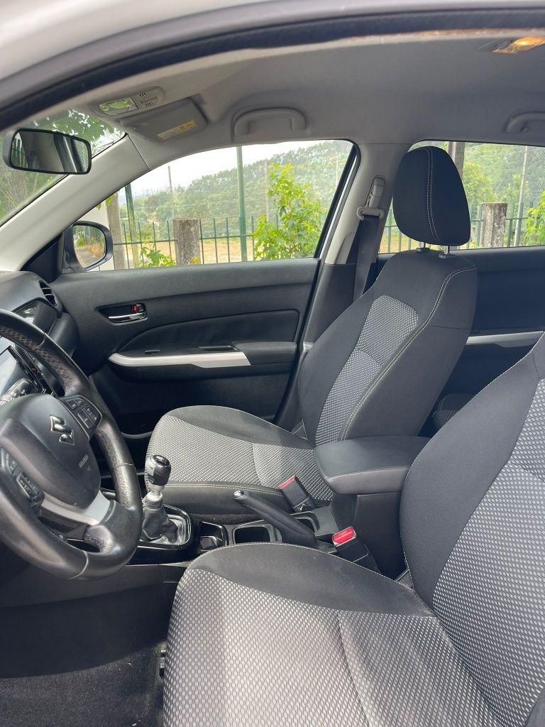 Suzuki Vitara 1.6 (SUV)