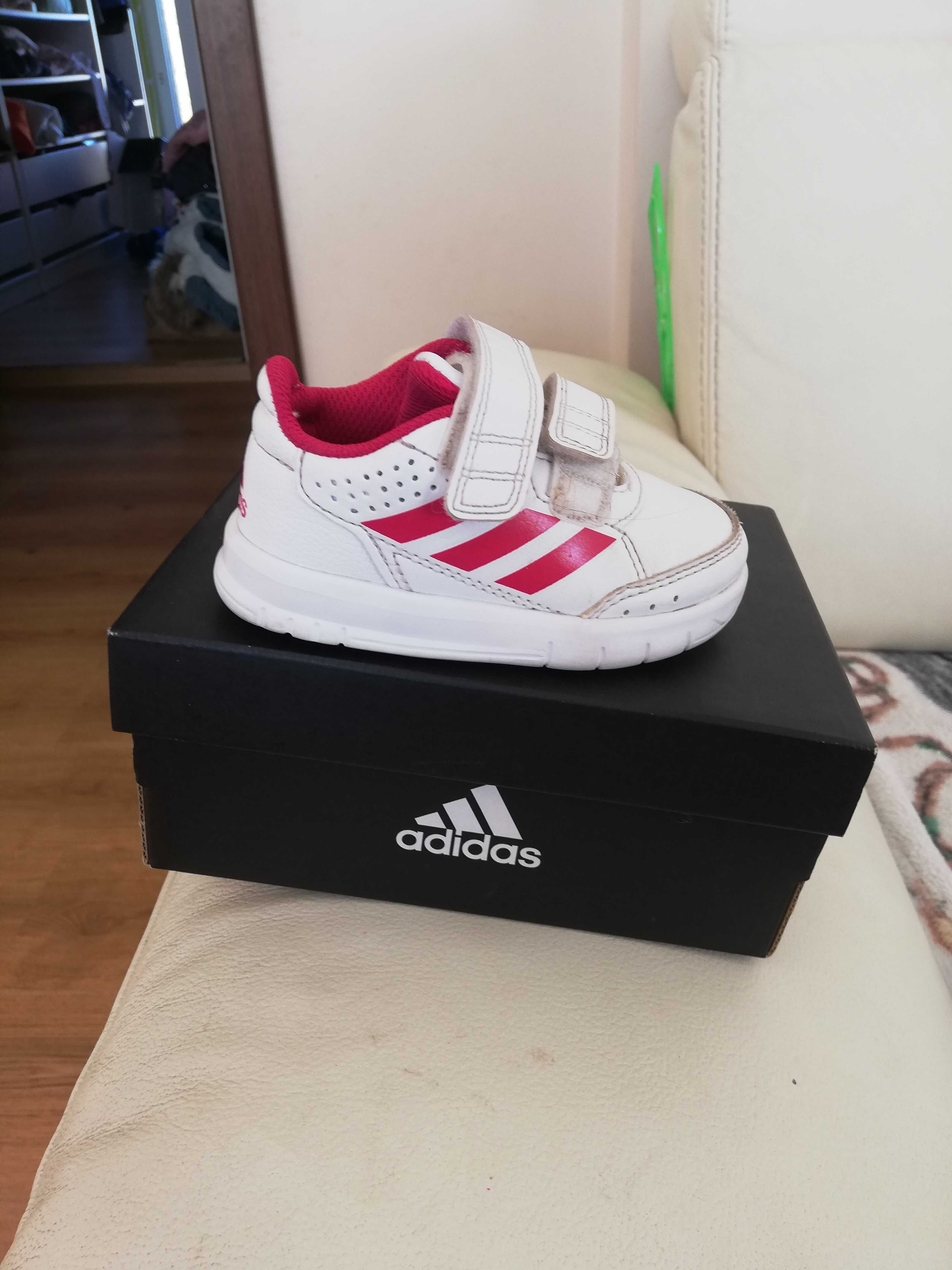 Buty dziecięce sportowe adidas 20