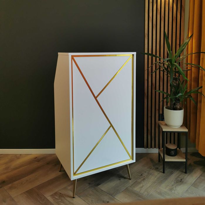 Lada recepcyjna do salonu kosmetycznego / fryzjerskiego