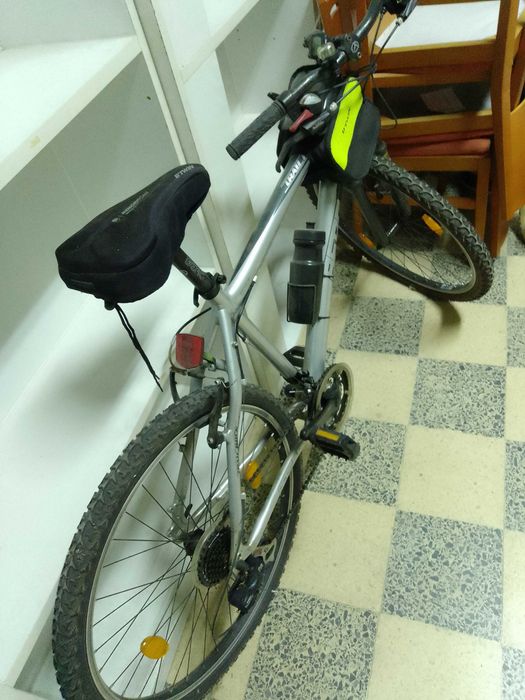 Bicicleta Berg em bom estado cinzenta