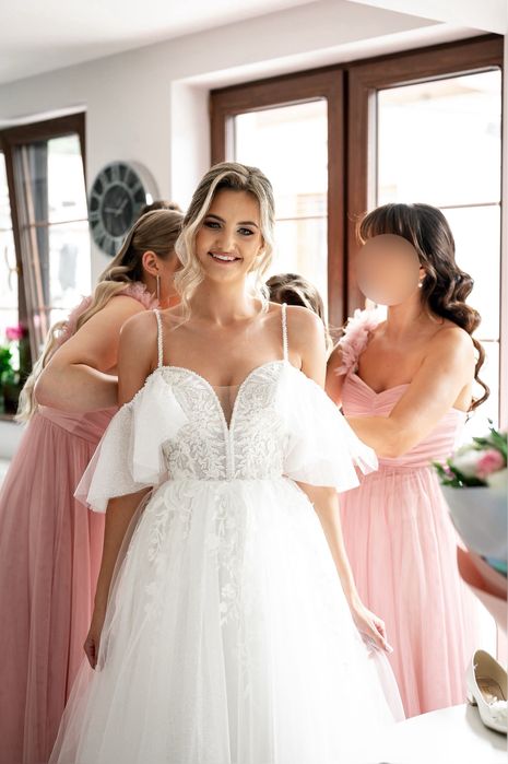 Suknia ślubna biała zdobiona