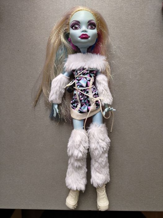 Еббі Abbey Bominable Monster High
