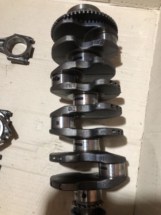 Поршня в зборі . колінвал на VAG B7 1.9 тді