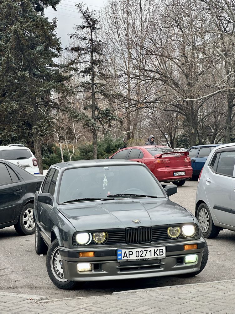 Продам бмв е30 320