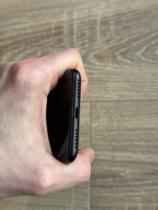 АКБ 100% Гарний Apple iPhone SE 2 128 2020 Black Neverlock