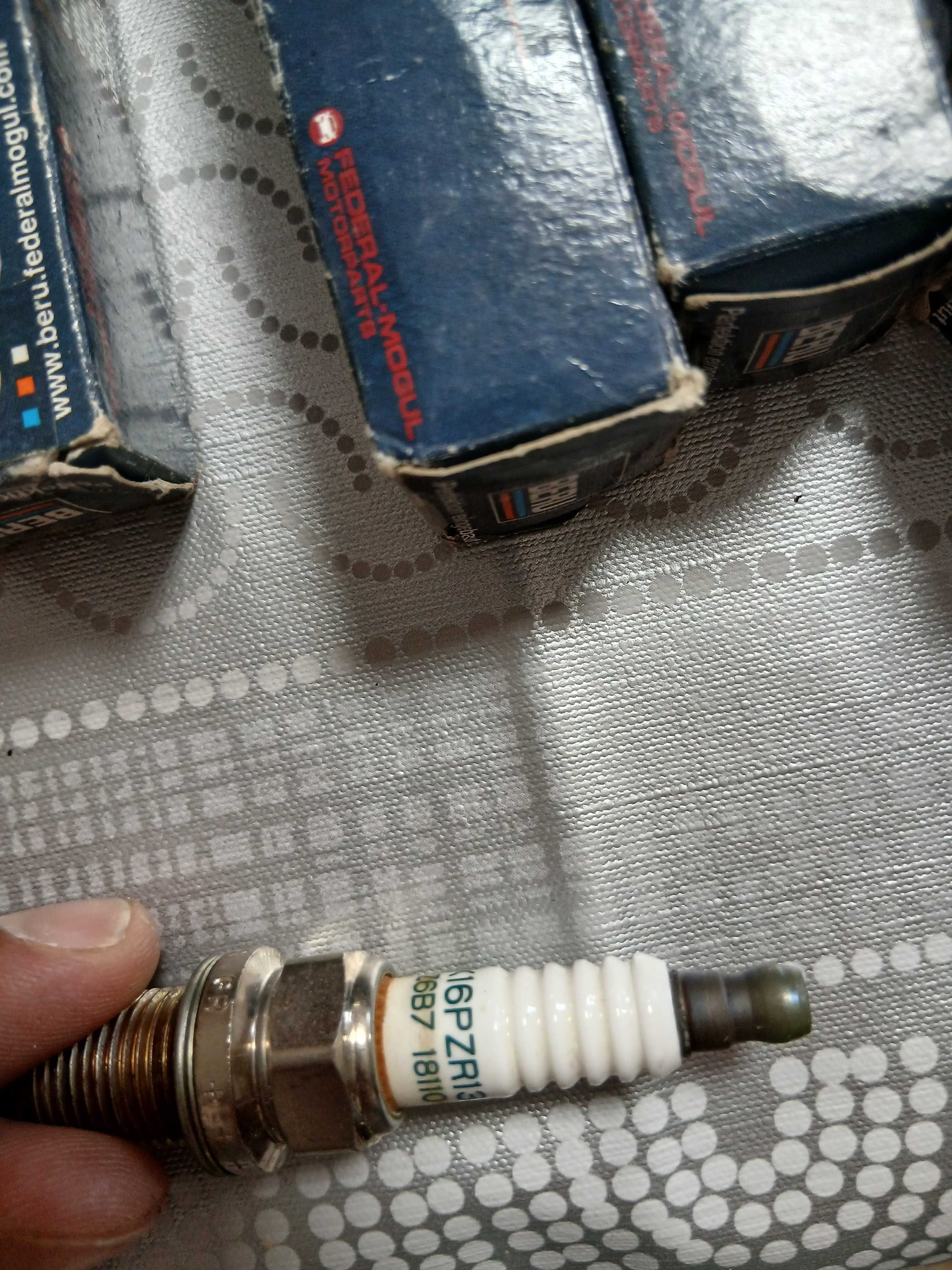 Velas para automoveis NOVAS