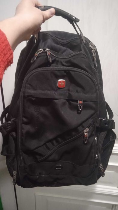 Великий Рюкзак Swissgear б/в чорний