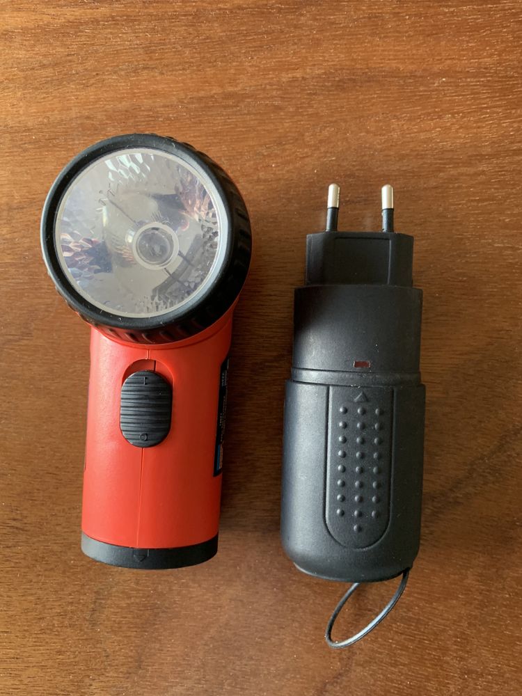 Lanterna Powerfix com bateria - oportunidade
