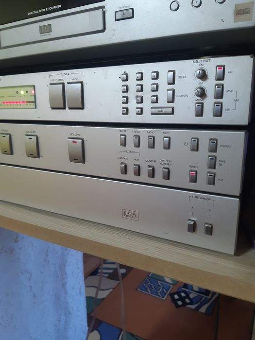 Продам стійку Telefunken.