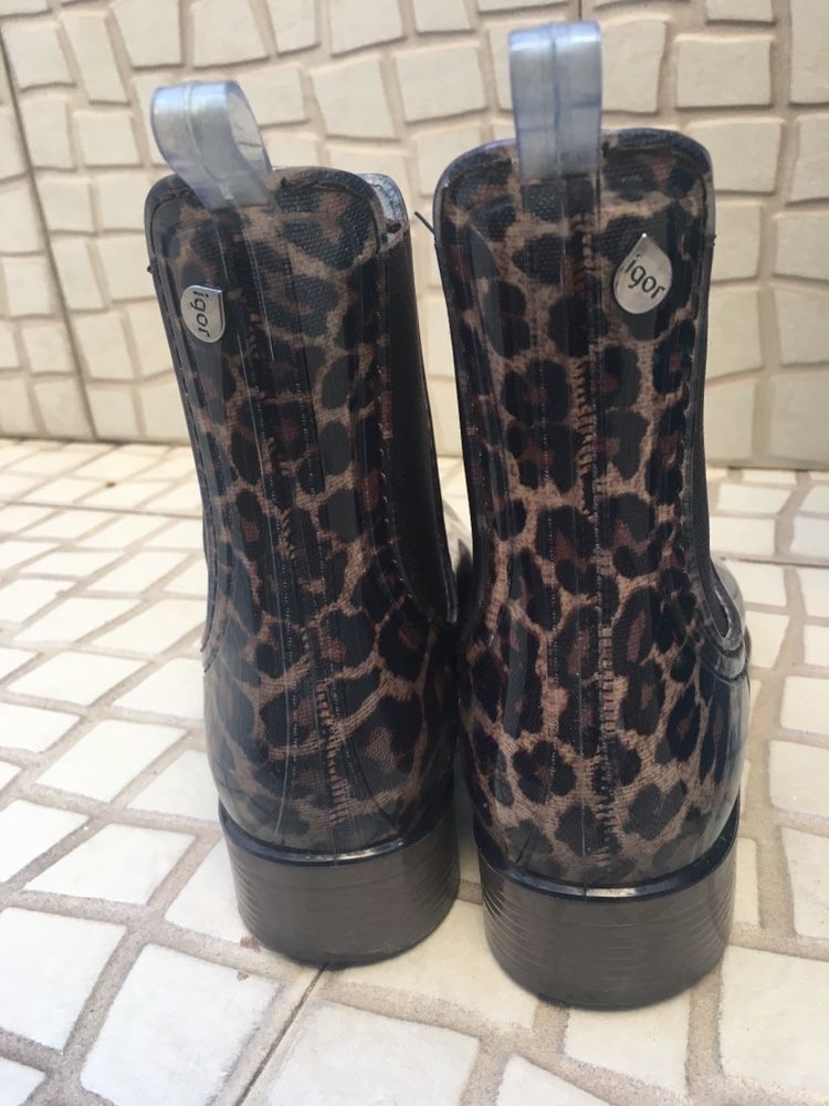 Botins