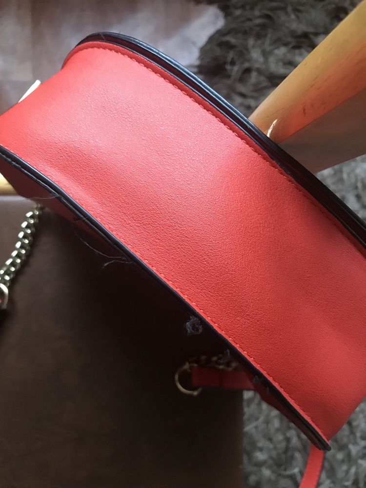Nowa torebka CARVELA na pasku+łańcuszek