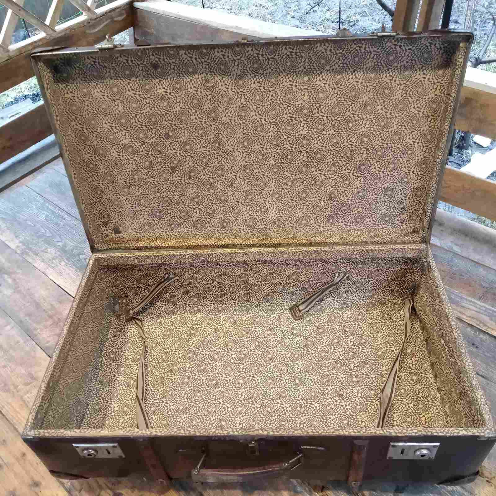 Старинный б/у витражные нимецкий чемодан