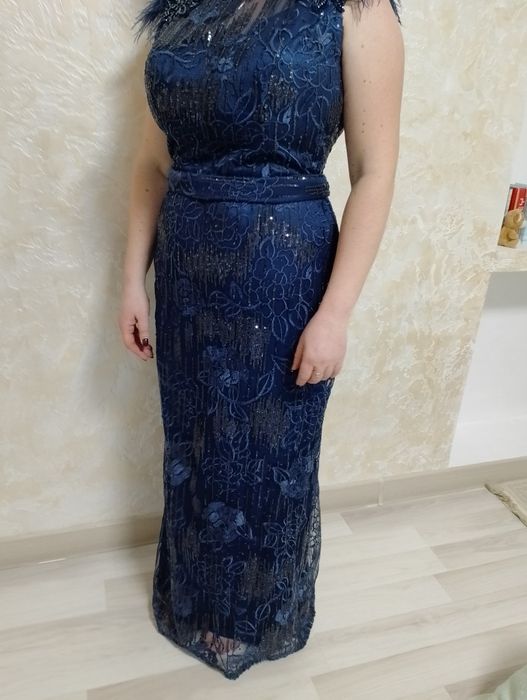 Вечірні плаття! 48 розміру.