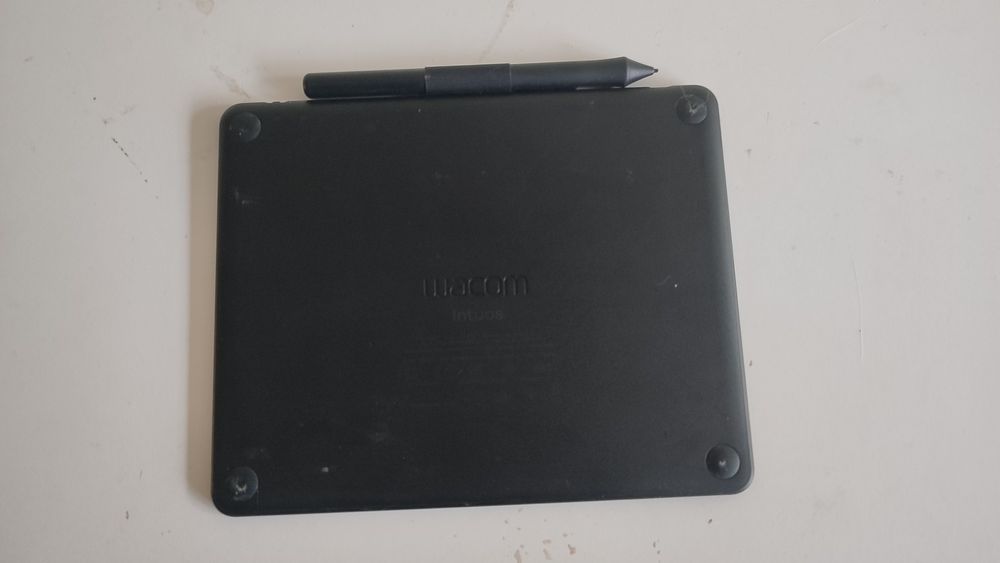 Продам графічний планшет wacom intous s