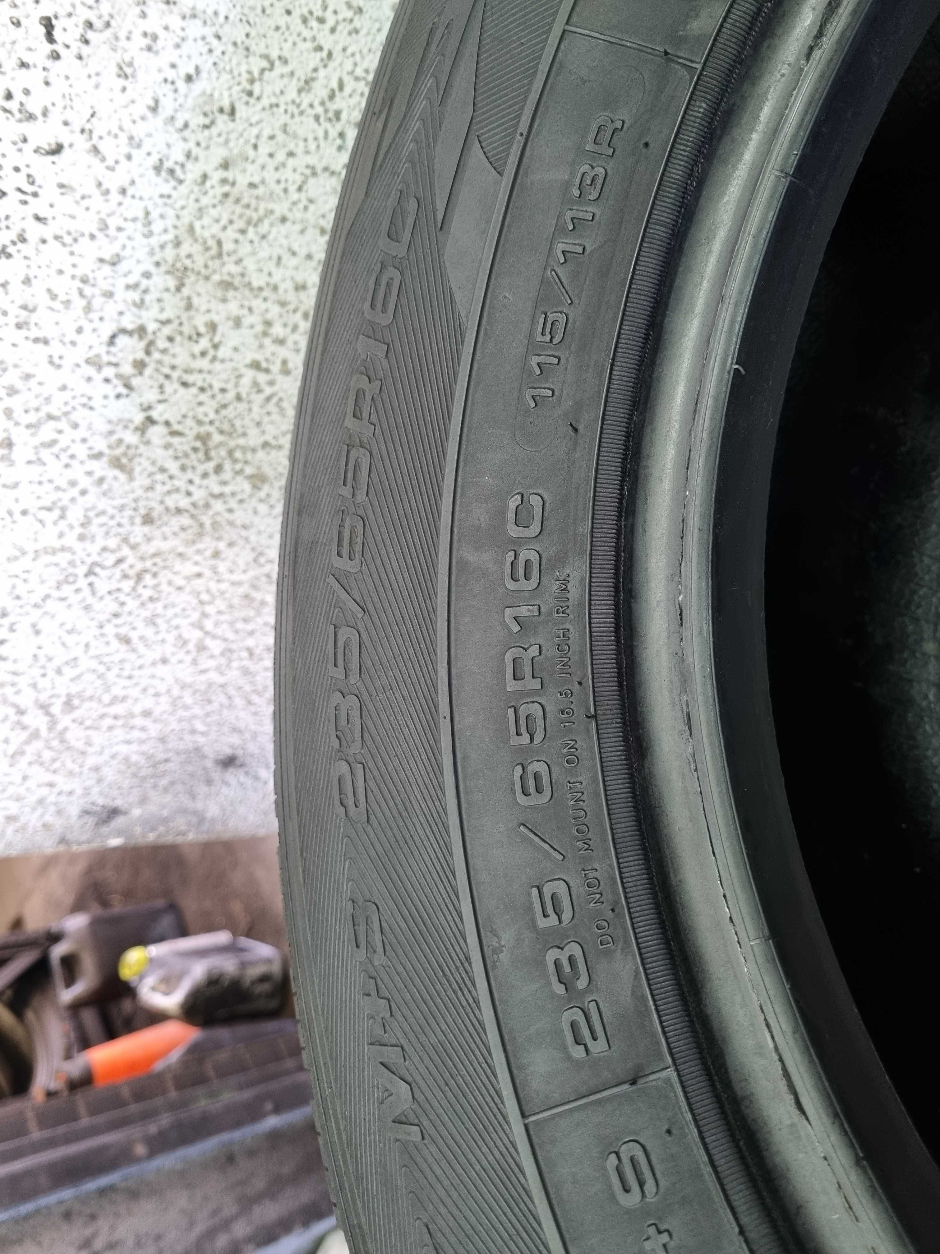 235/65/16C 115/113R Goodyear UltraGripCargo D.3718