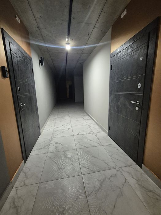 Продам квартиру з дизайнерських ремонтом