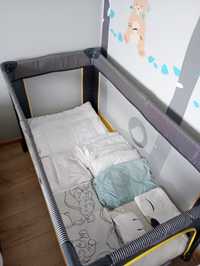 Wyprawka dla niemowlaka łóżeczko, materac, komplety poscieli
