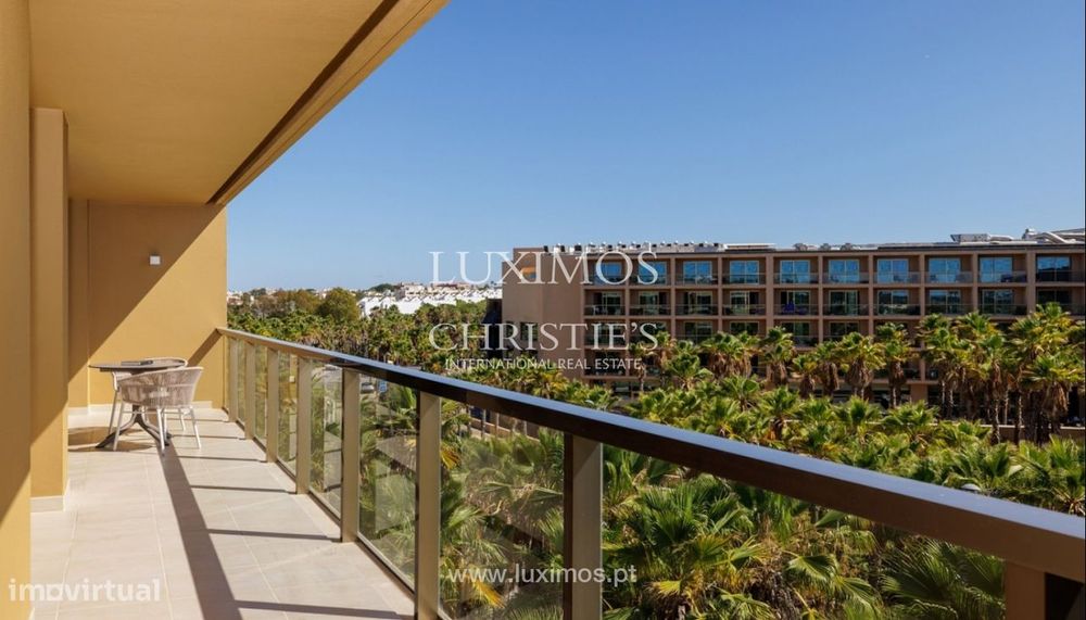 Apartamento T1+1 à venda em branded residence nos Salgados, Algarve