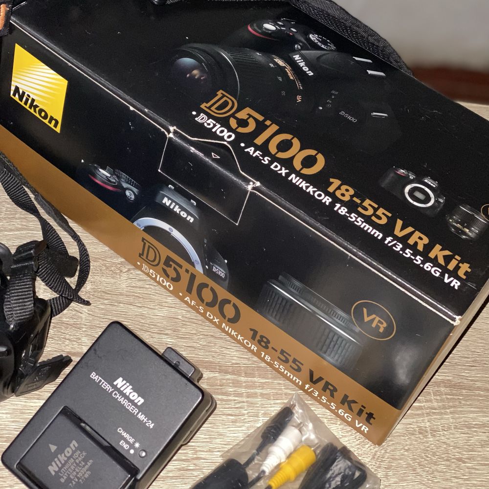 Дзеркальний фотоапарат Nikon D5100 kit 18-55