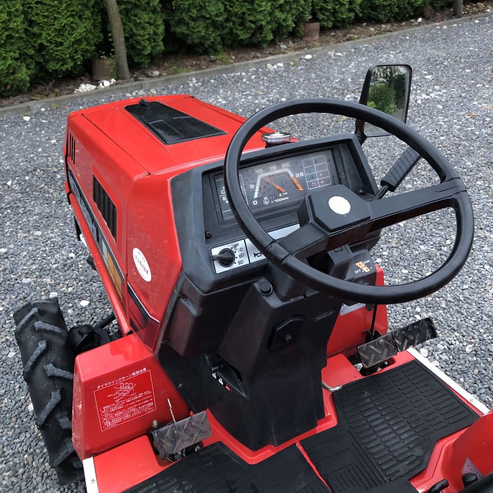 Traktorek 4x4 Mitsubishi MT-14 Japoński traktor Glebogryzarka