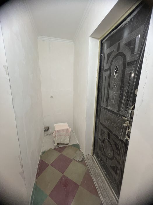 Продам 1 ком. на 3 этаже в кирпичном доме(Sher)