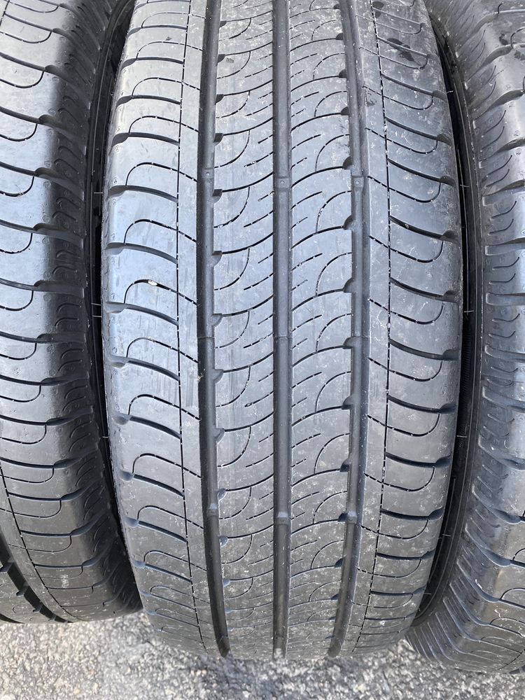 Шини/резина 215/65 R15C good year efficient grip